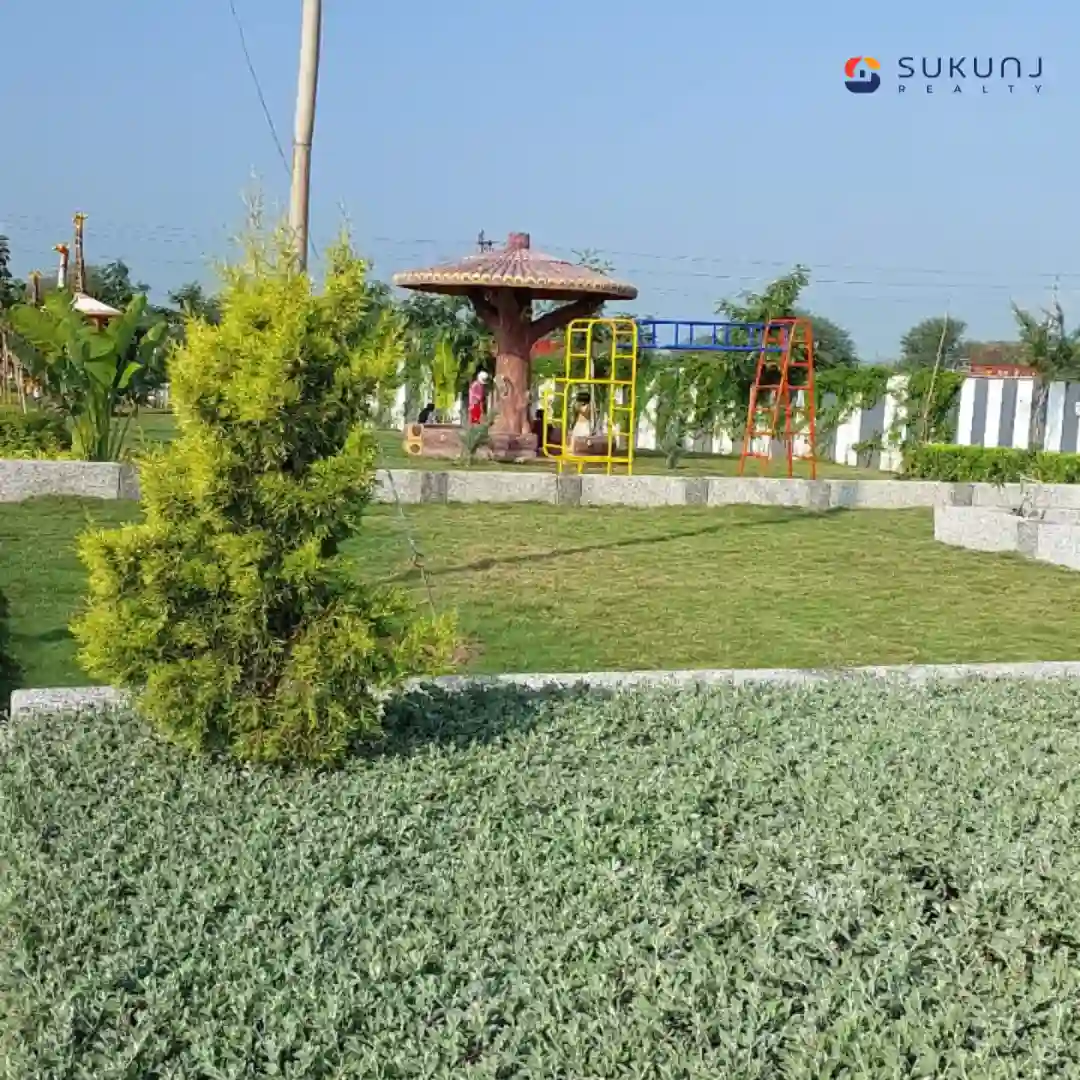 Secure grand entrance gate with 24/7 security at Shri Sharad Madhav Vihar 3 plots in Navdapanth Indore.